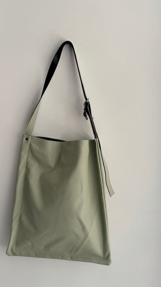 the Flat Tote